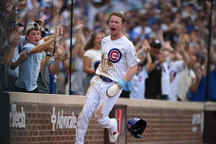 Cubs rally past Blue Jays 3-2